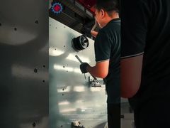 精巧 に 製造 さ れ て,顧客 に 最も 満足 できる 装備 を 提供 し て いる